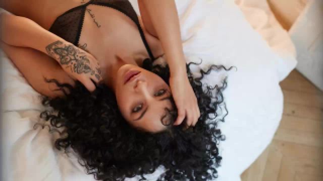 Sara Benamara - So heiß zeigt sich Miss Mai auf Instagram