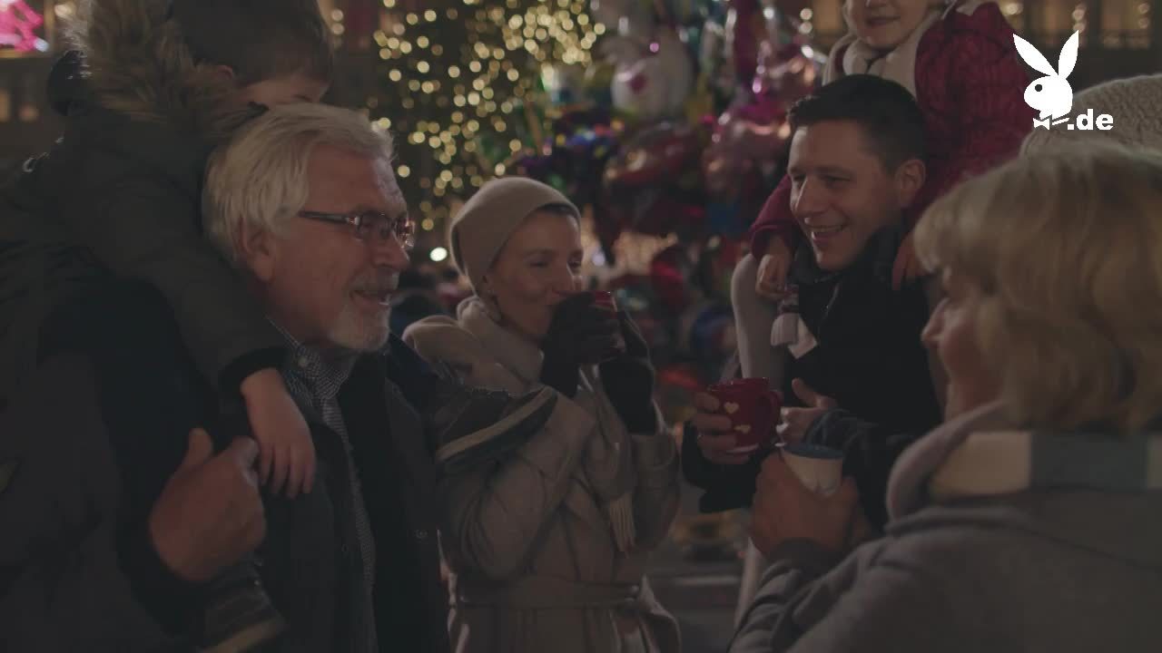 So umgehen Sie als Single den Weihnachtsblues