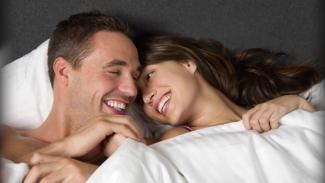 Lachen im Bett: Spaß muss sein – auch beim Sex?