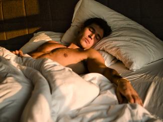 5 Gründe, warum Sie ab sofort nackt schlafen sollten