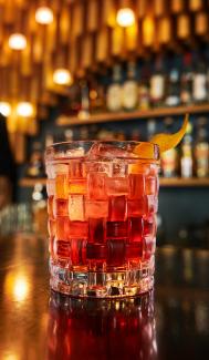 Negroni, Whiskey Sour, Gin Fizz & Co: Rezepte für die besten Cocktail-Klassiker