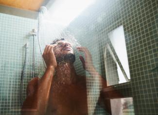 Non-Bathing: Das steckt hinter dem Anti-Dusch-Trend