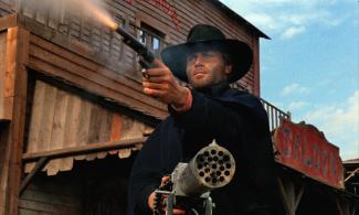 Franco Nero als Django mit einem Revolver