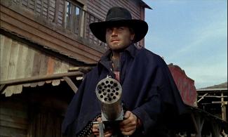 Franco Nero als Django mit einer Waffe