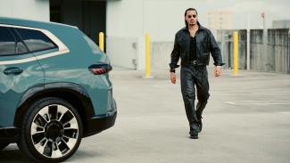 BMW XM statt Roller: Für seine neue Single kooperiert Rap-Star Apache mit BMW