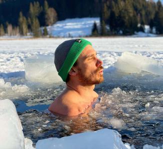 Eisbaden und Atmen: Mit der Wim-Hof-Methode laufen Sie zur Höchstform auf