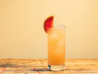  Cocktail-Rezept für Pink Punch mit Grapefruit