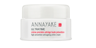 Gegen raue Haut im Winter: „Ultratime High Prevention Anti-Aging Prime Cream“ von Annayake