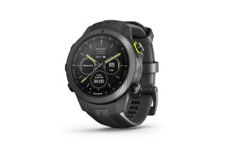 Der Smartwatch-Hersteller GARMIN bringt seine neueste Generation der „MARQ Athlete“ in einer Carbon-Variante heraus.