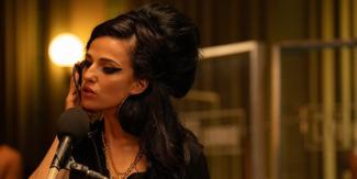 Marisa Abela als Amy Winehous im Biopic „Back to Black“