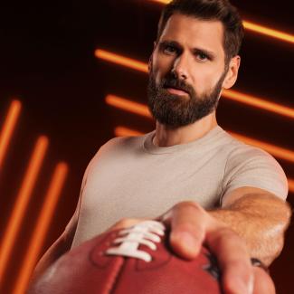 Der zweimalige Super-Bowl-Sieger Sebastian Vollmer arbeitet heute als Football-TV-Experte und ist das Gesicht von L’Oréal Men Expert