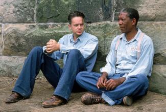 Tim Robbinson und Morgan Freeman in „Die Verurteilten“